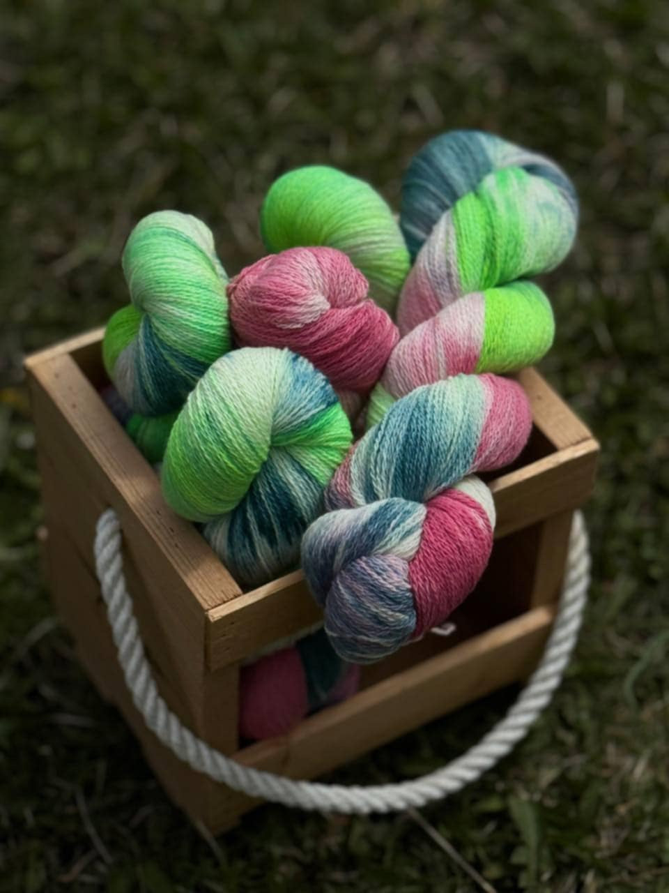 Luxurious Hand-Dyed Yarn – casmerino