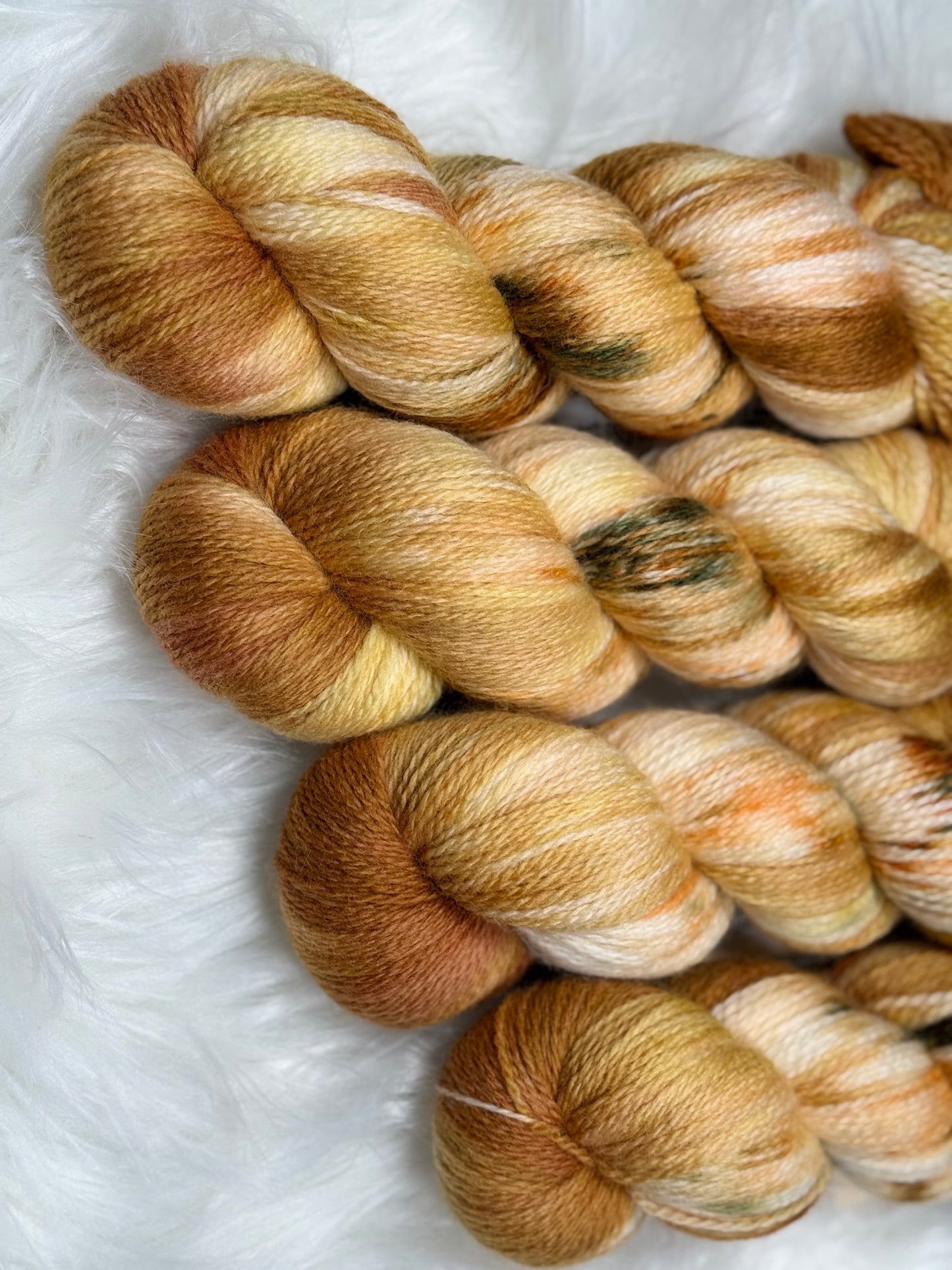 Hand dyed yarn Shetland
