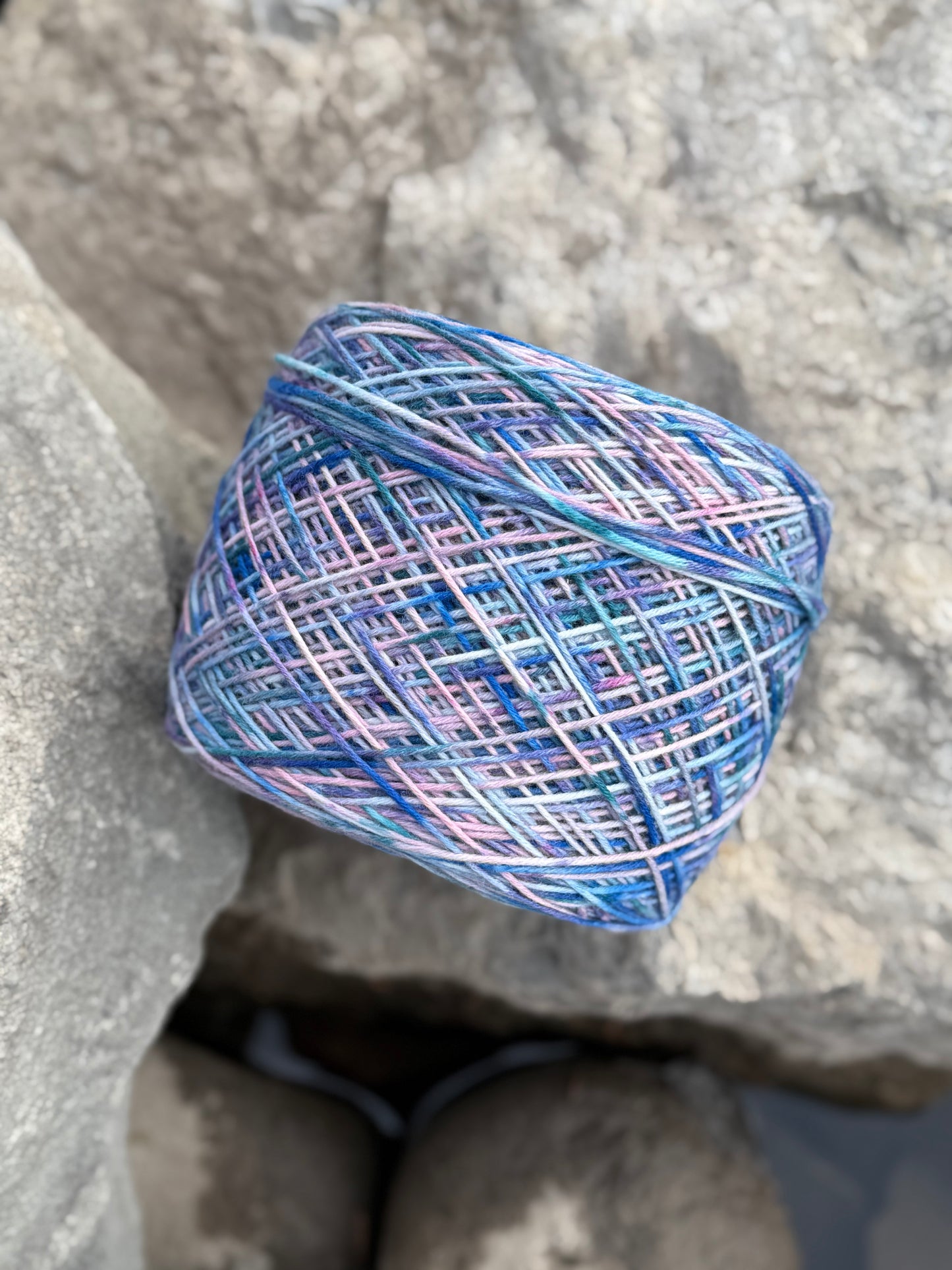 🩵 Colorway: “Whispering Tide”
from the “Echoes of Color” Collection