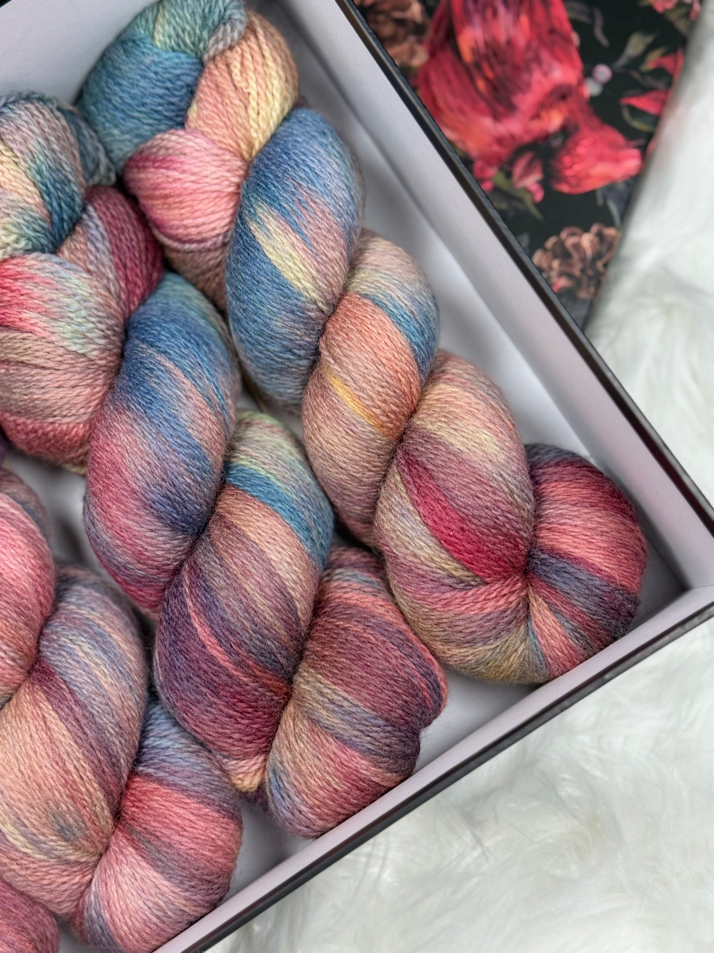 Hand dyed yarn Shetland Wool