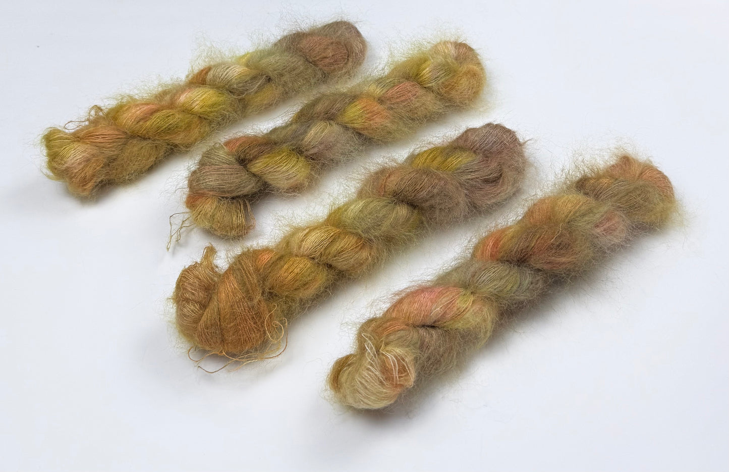 Hand dyed yarn — 50% Mohair / 50% Polyamide — 450m / 50g