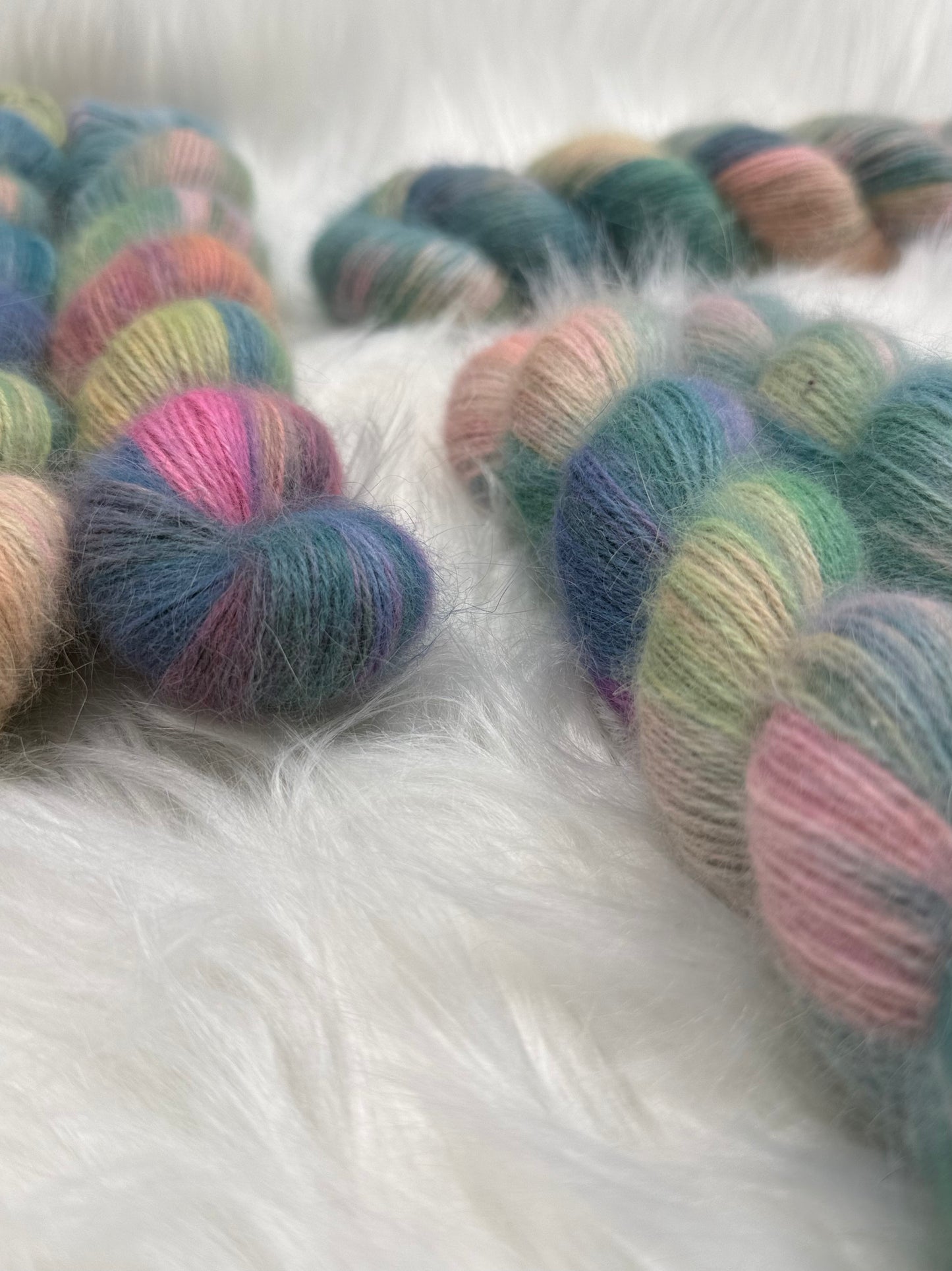 Hand dyed yarn angora/merino/polyamide