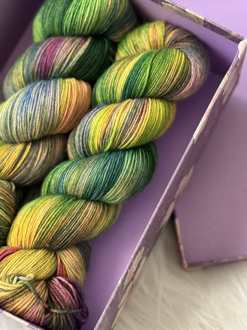 Hand Dyed Sock Yarn Merino Nylon 100g 400m