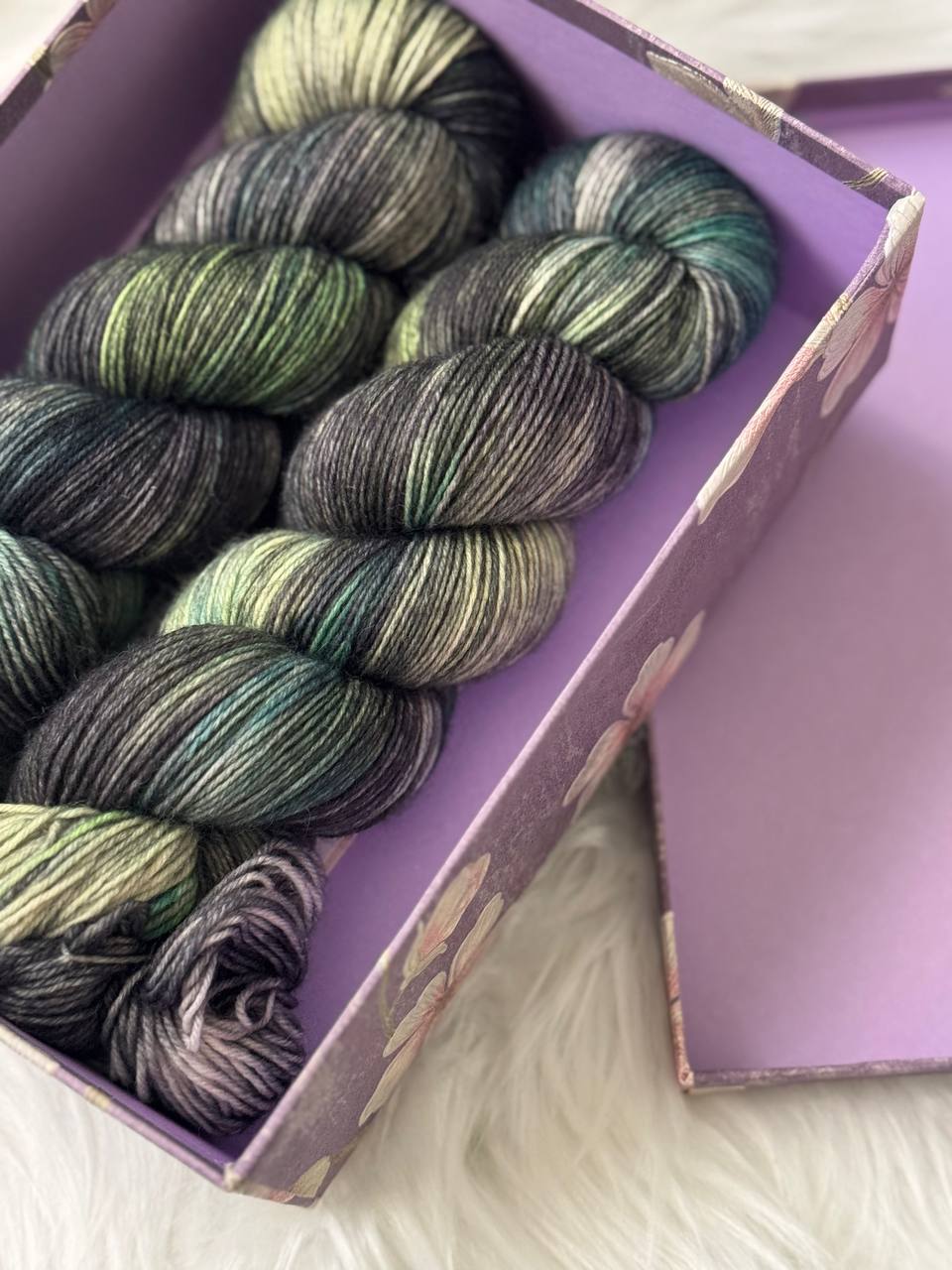 Hand Dyed Sock Yarn Merino Nylon 100g 400m