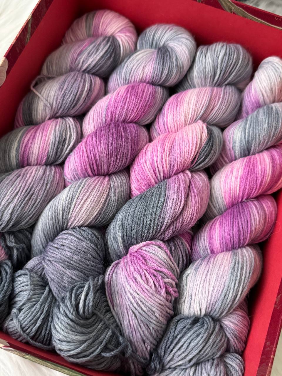 Sock Yarn Fingering Hand Dyed Merino Nylon 100g 420m – Aurora Walk Moonlit Orchid