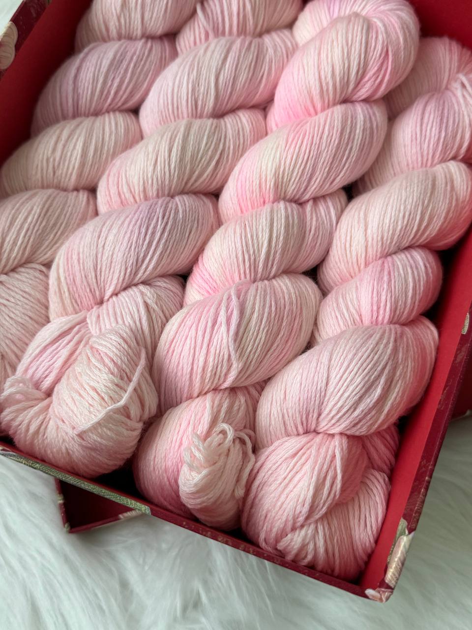 Sock Yarn Fingering Hand Dyed Merino Nylon 100g 420m – Aurora Walk Polar Blush