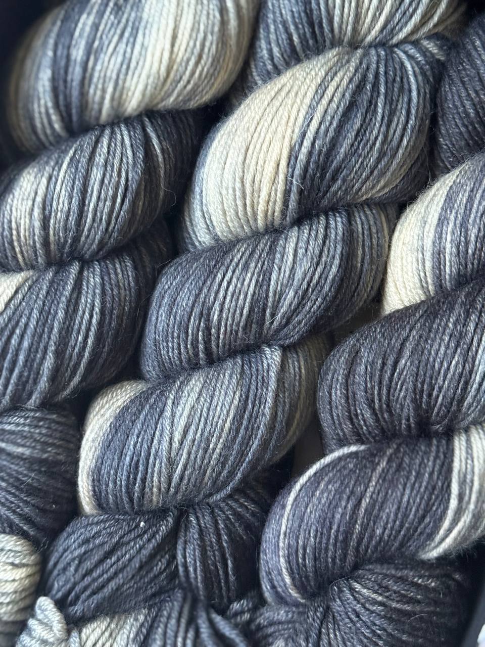 Merino Yarn – 100% Superwash Merino – 250m / 100g Ash Sonata