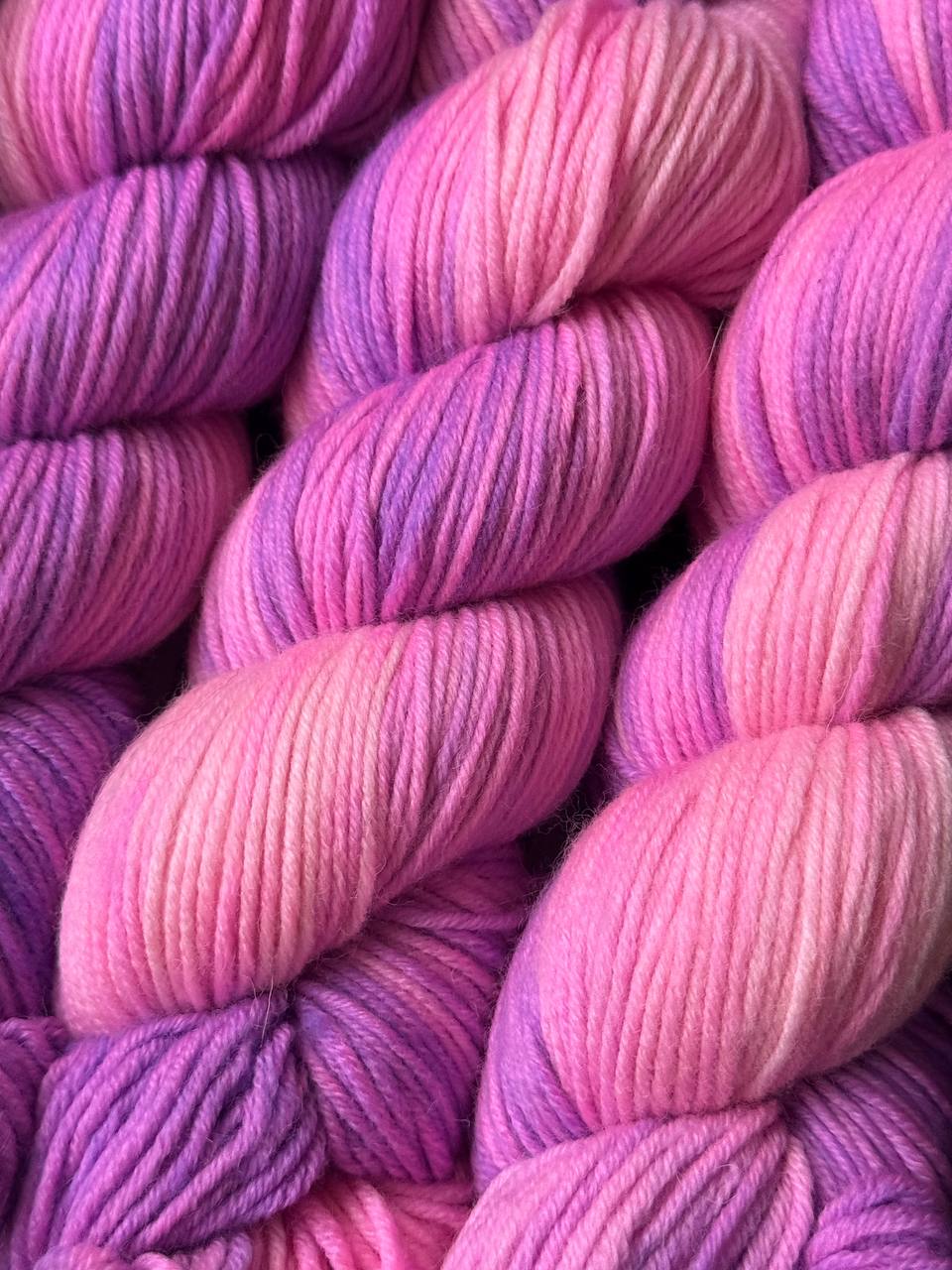 Merino Yarn – 100% Superwash Merino – 250m / 100g Pink Serenade