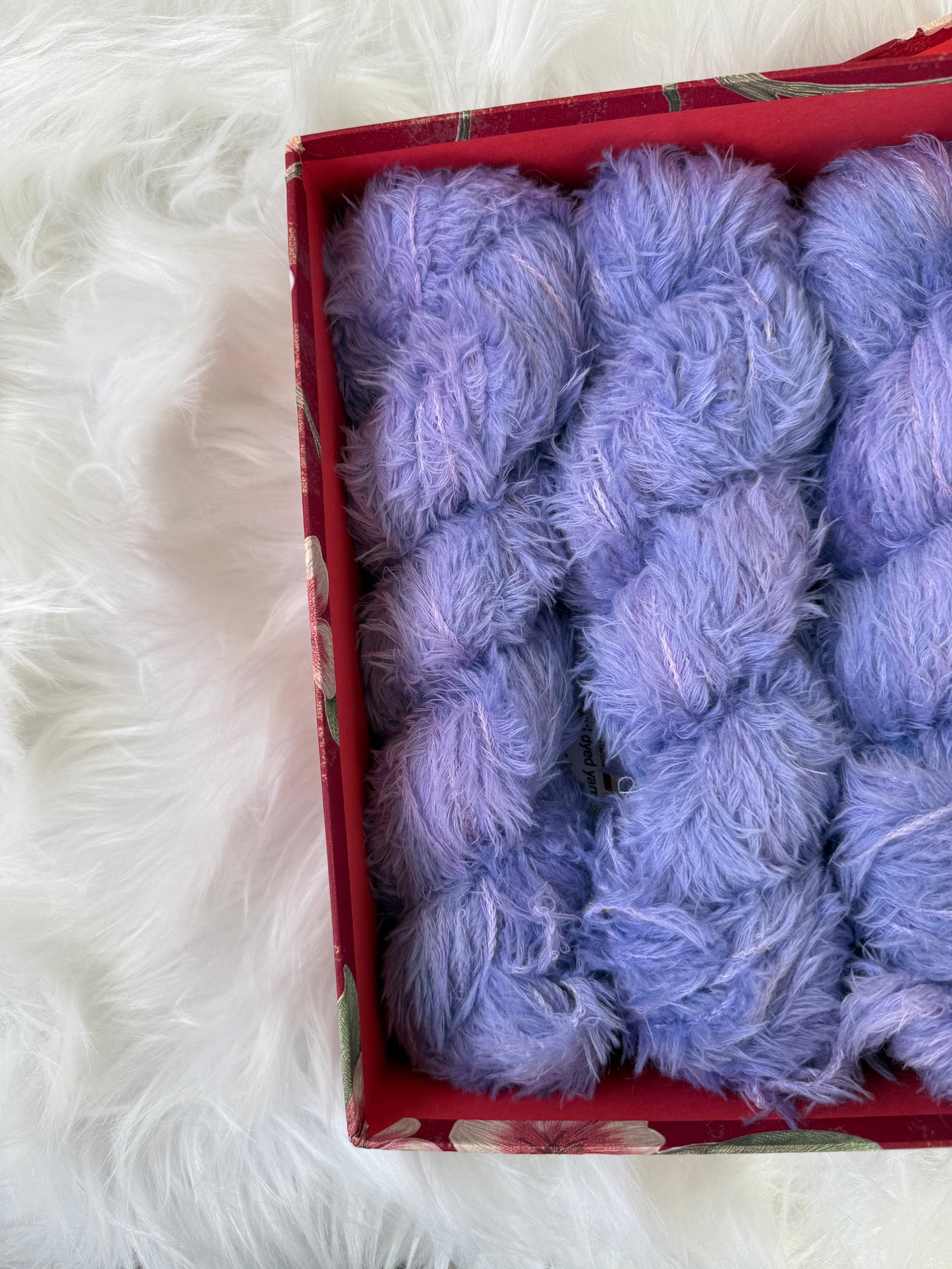 Hand dyed yarn 💜 Colour: “Lavender Haze”
from the Dream Fuzz collection