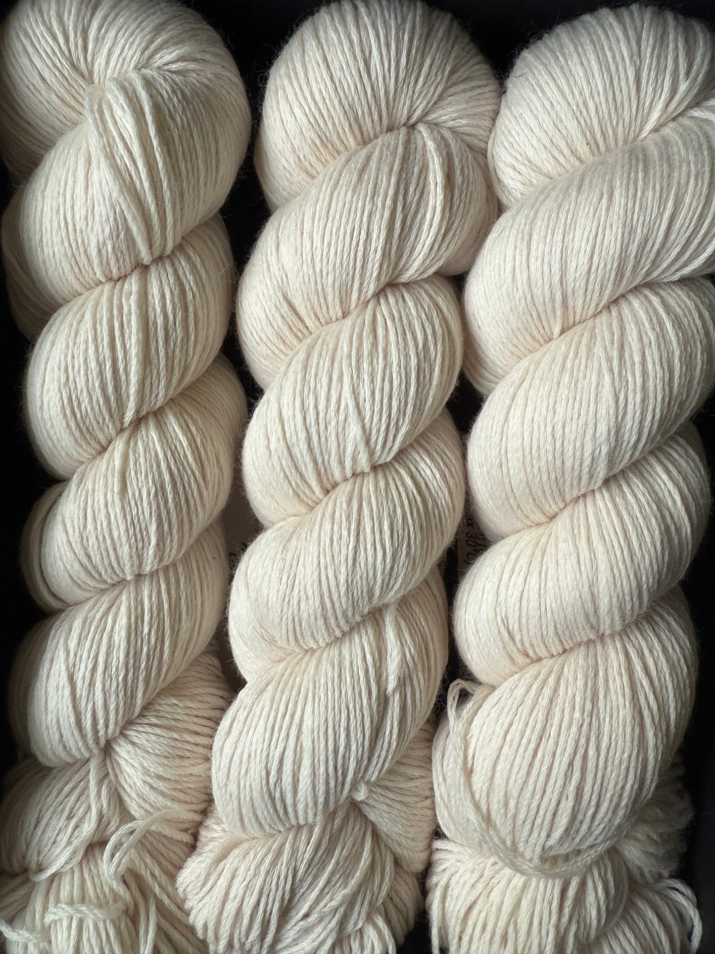 Sock Yarn Fingering Hand Dyed Merino Nylon 100g 420m – Aurora Walk Whispered Cream