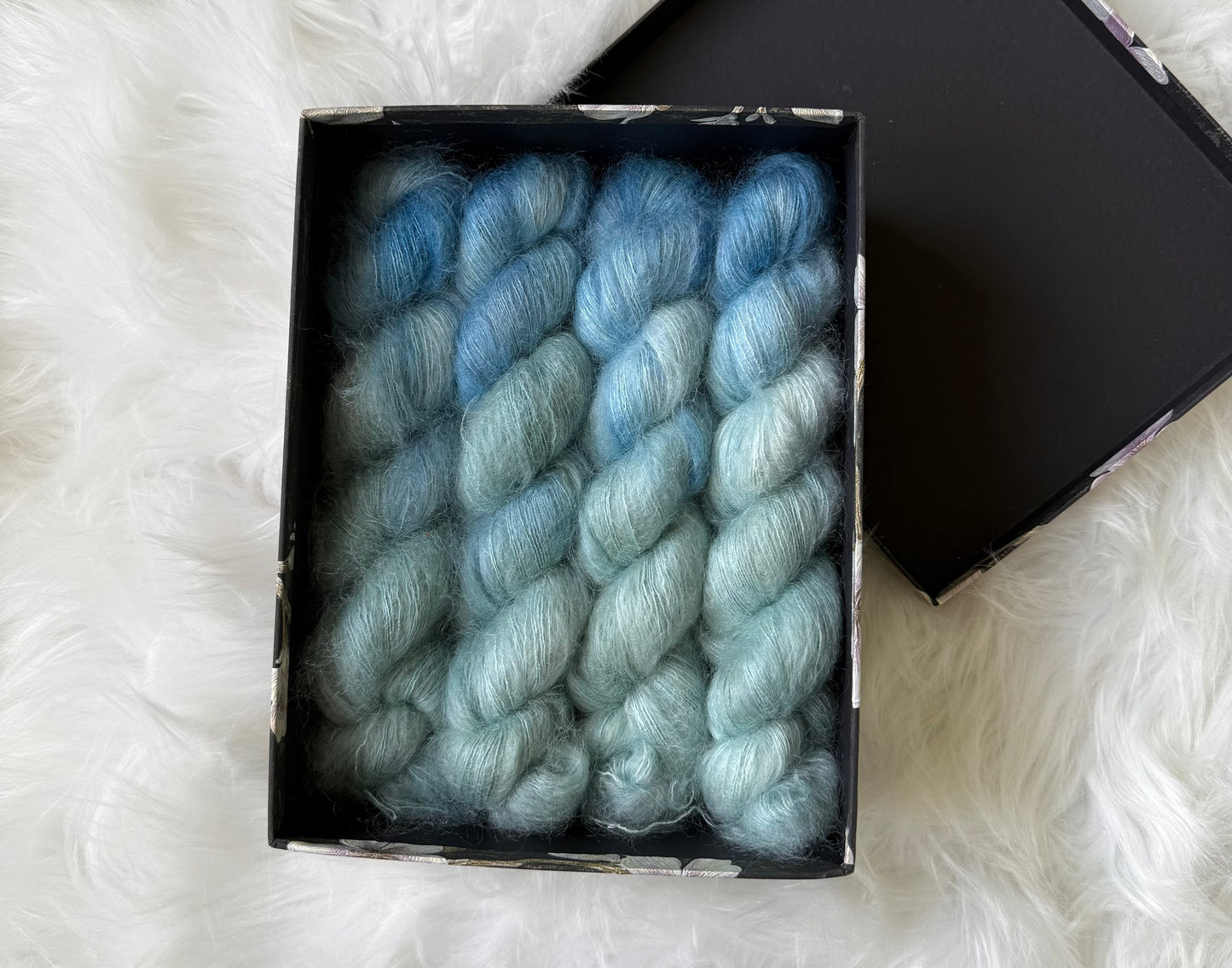 Hand dyed yarn 💧 Colorway: Raindrop Whisper