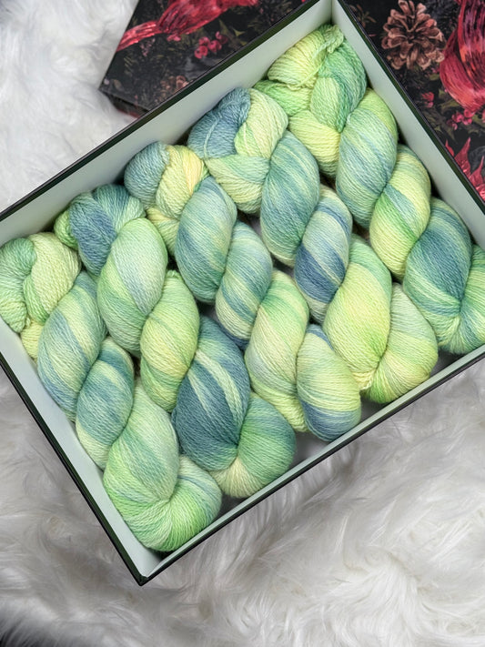 Hand dyed yarn Shetland Wool