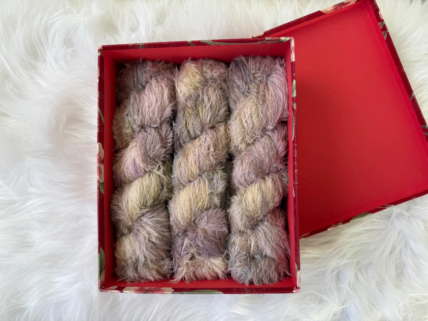 Hand dyed yarn 🌾 Colour: “Whispered Meadow”
from the Dream Fuzz collection