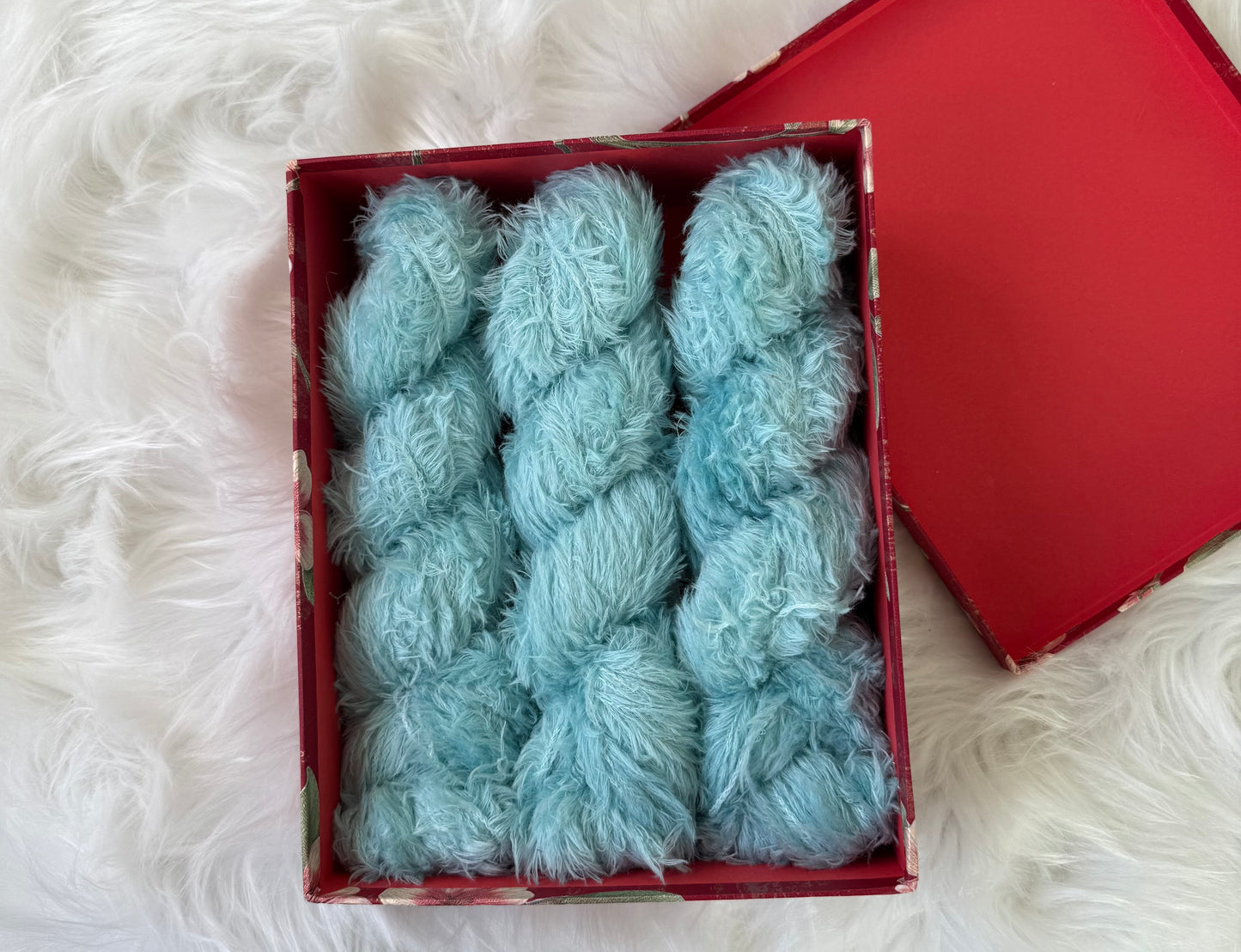 Hand dyed yarn💎 Colour: “Mint Mirage”
from the Dream Fuzz collection