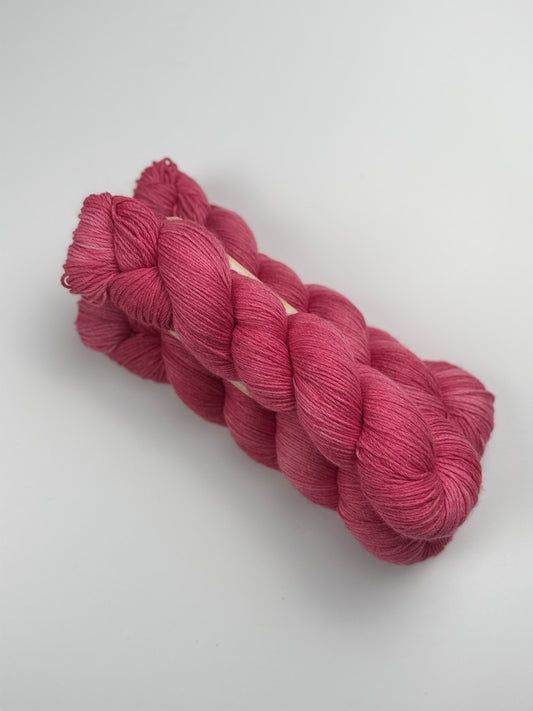 Sock yarn soft 8ply|420m
