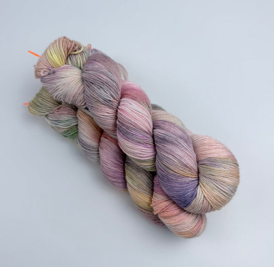 Sock yarn soft 8ply|420m