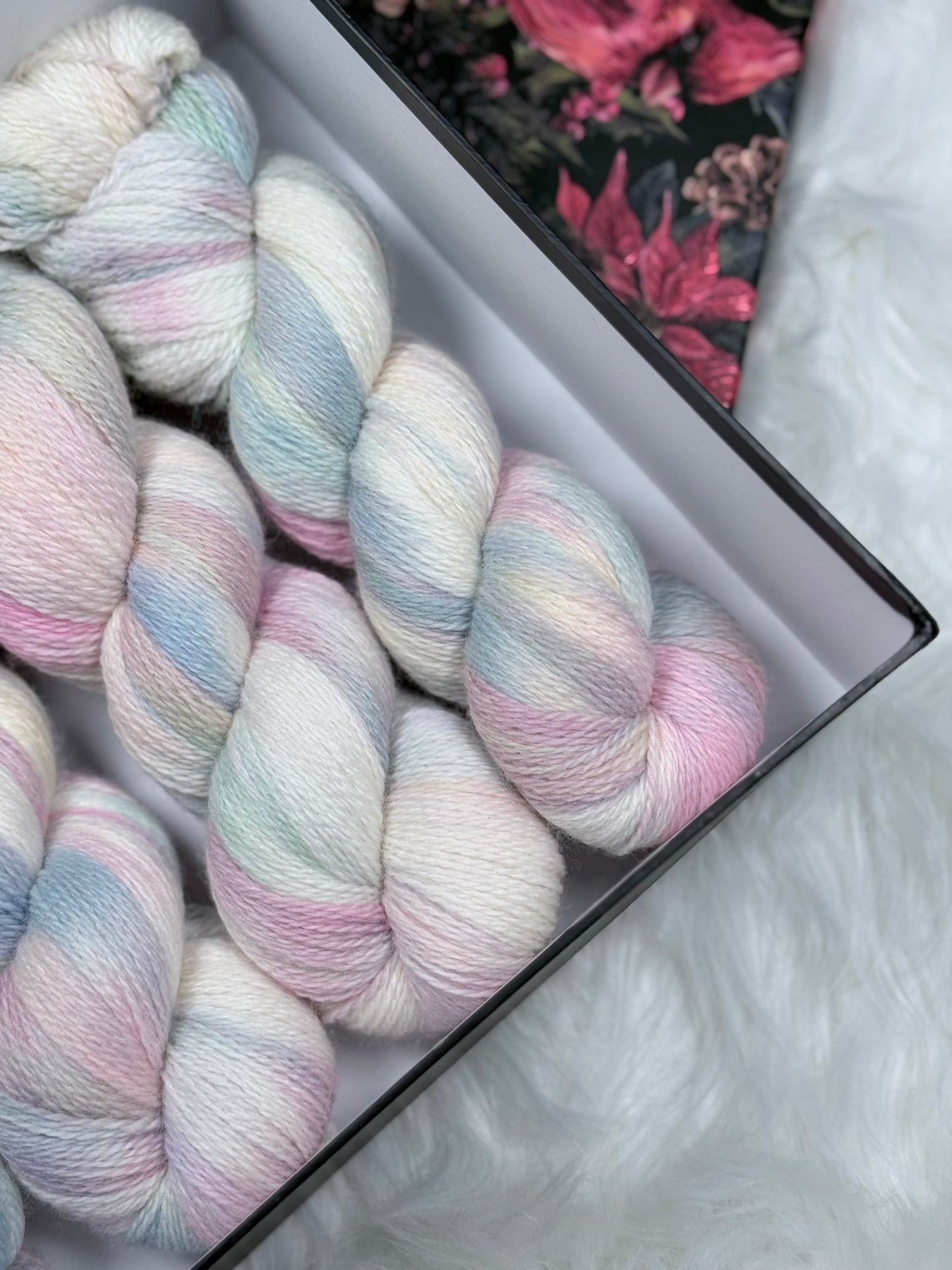 Hand dyed yarn Shetland Wool