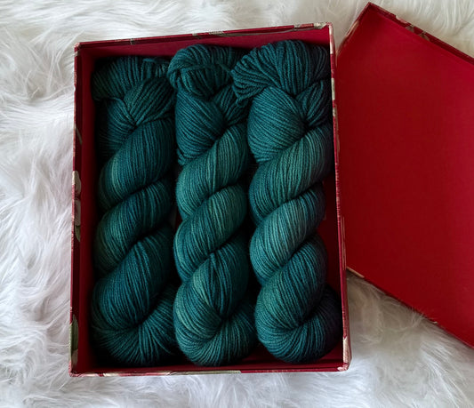 Merino Yarn – 100% Superwash Merino – 250m / 100g Forest Cello