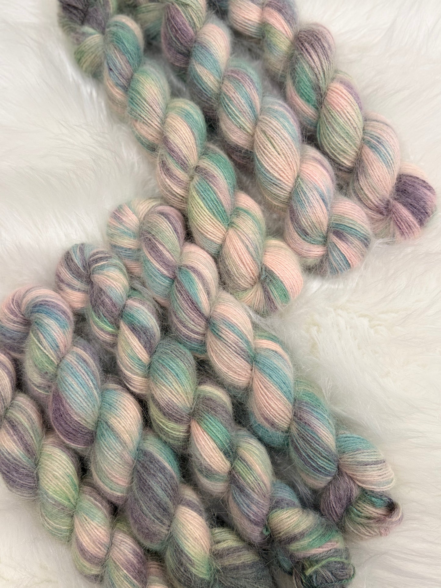 Hand dyed yarn angora/merino/polyamide