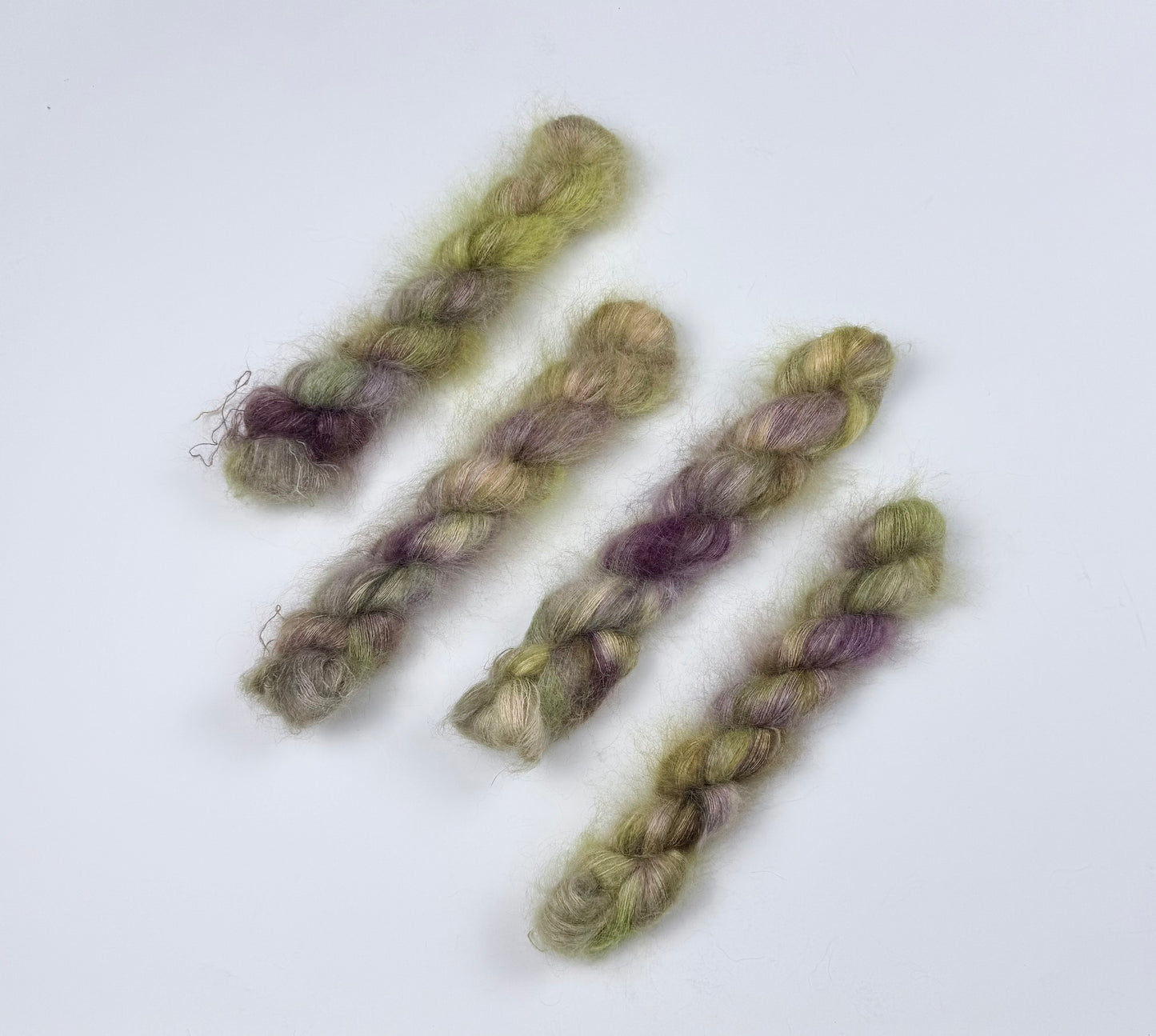 Hand dyed yarn — 50% Mohair / 50% Polyamide — 450m / 50g