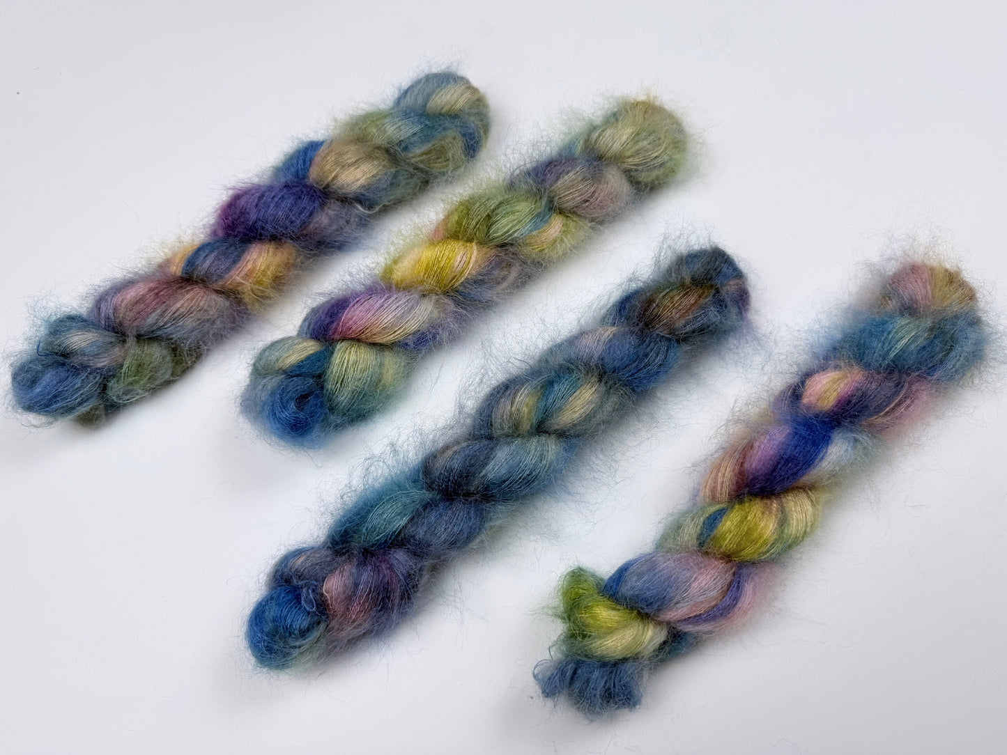 Hand dyed yarn — 50% Mohair / 50% Polyamide — 450m / 50g