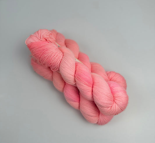 Sock yarn soft 8ply|420m