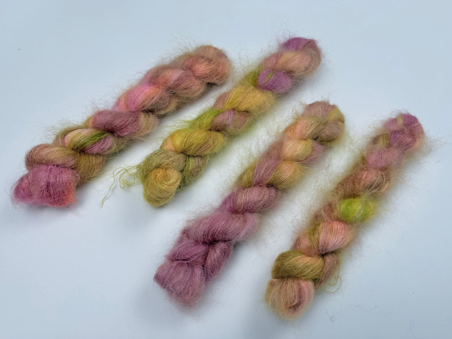Hand dyed yarn — 50% Mohair / 50% Polyamide — 450m / 50g