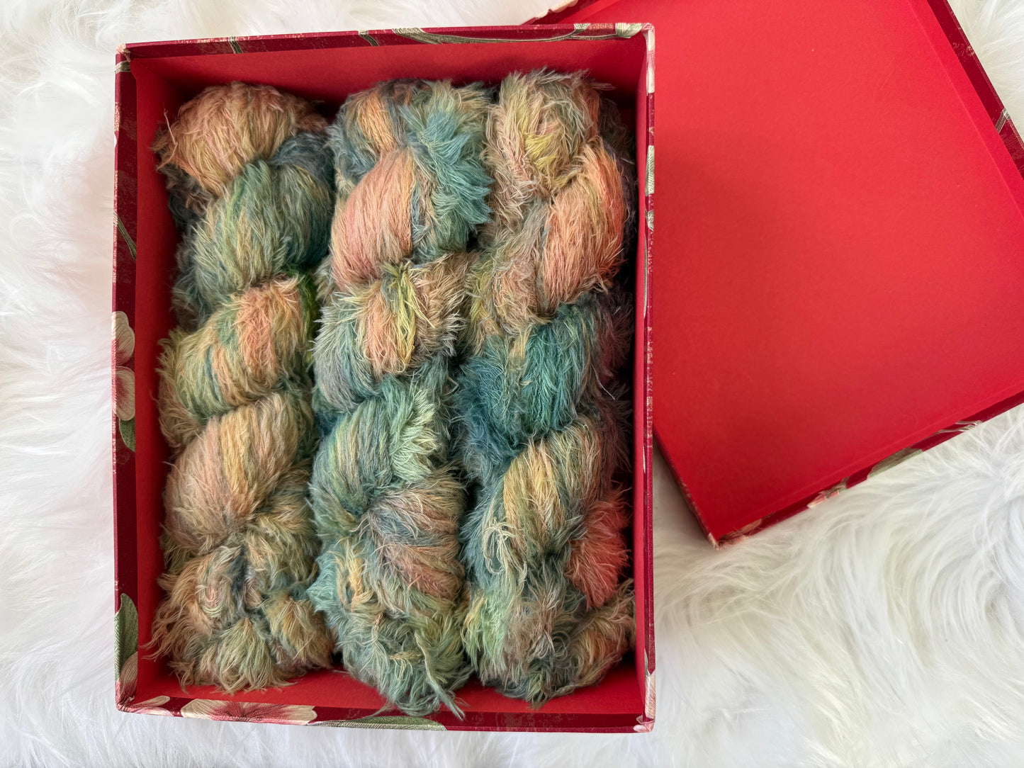 Hand dyed yarn 🌿 Colour: “Moss Garden”
from the Dream Fuzz collection