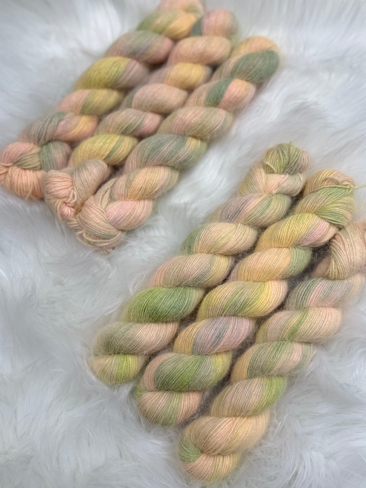 Hand dyed yarn angora/merino/polyamide