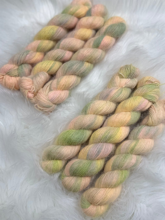 Hand dyed yarn angora/merino/polyamide