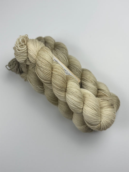 Sock yarn soft 8ply|420m
