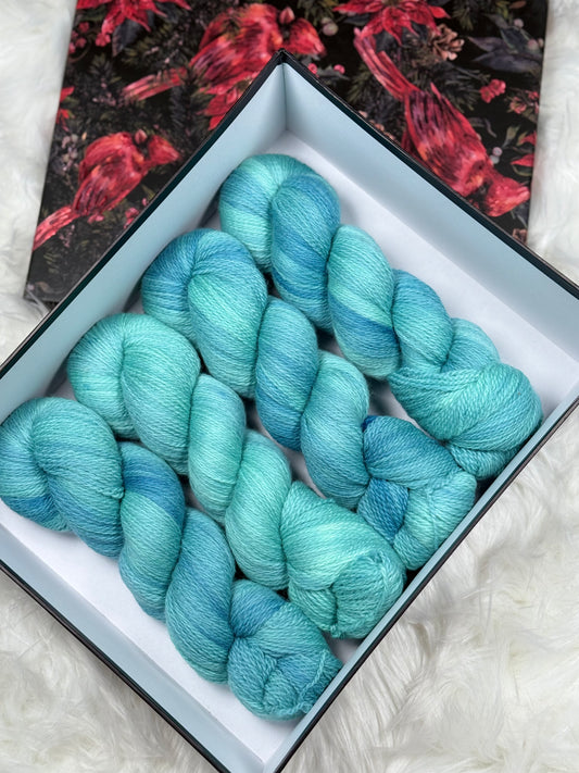 Hand dyed yarn Shetland Wool