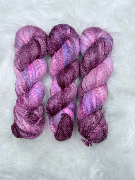 Hand dyed yarn Shetland