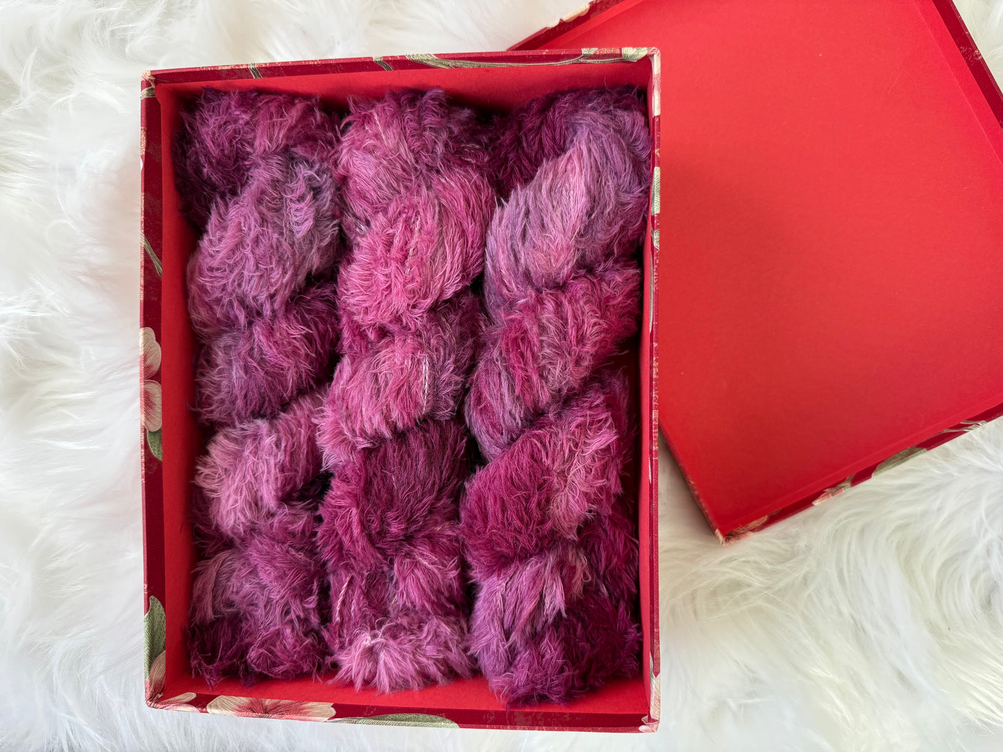 Hand dyed yarn🍷 Colour: “Berry Velvet”
from the Dream Fuzz collection