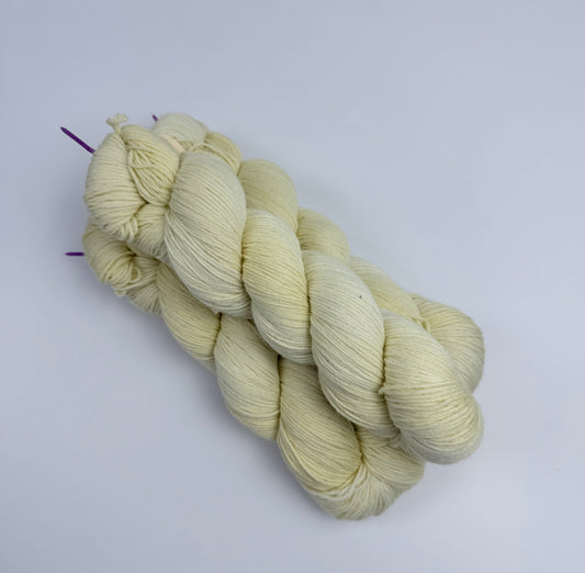 Sock yarn soft 8ply|420m