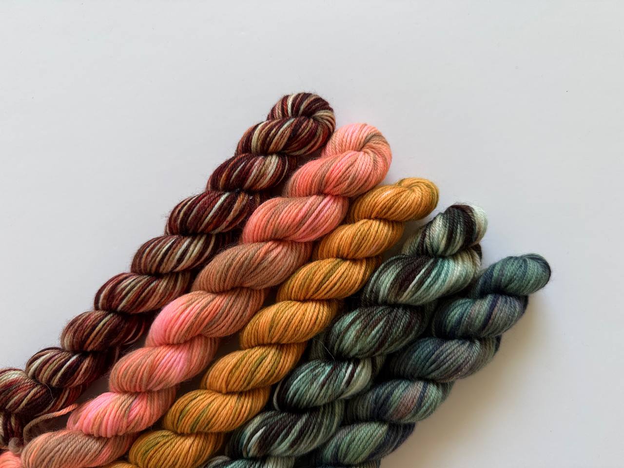 Hand Dyed Sock Yarn Mini Set | Fingering Weight Merino Nylon | 5×20g Mini Skeins | Autumn Ember 🍂| #1006