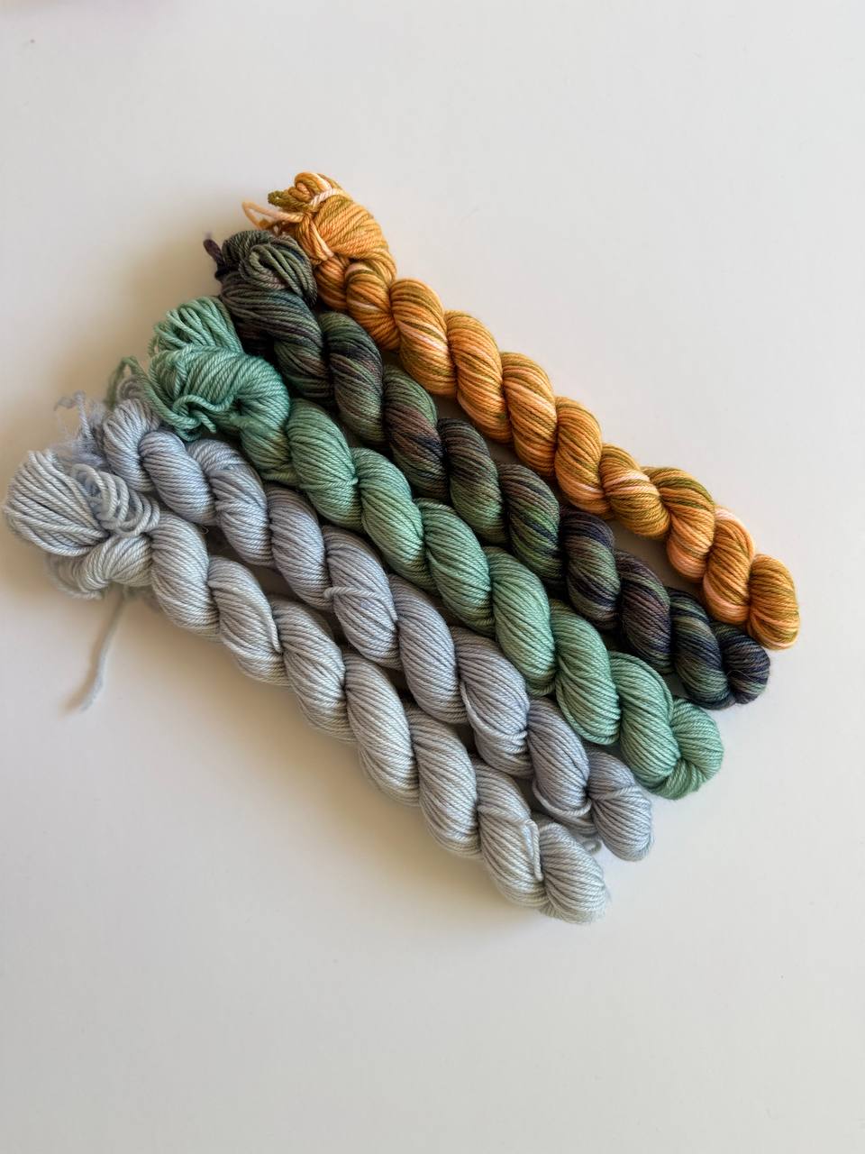 Hand Dyed Sock Yarn Mini Set | Fingering Weight Merino Nylon | 5×20g Mini Skeins |Moss & Sunrise 🌿| #1010