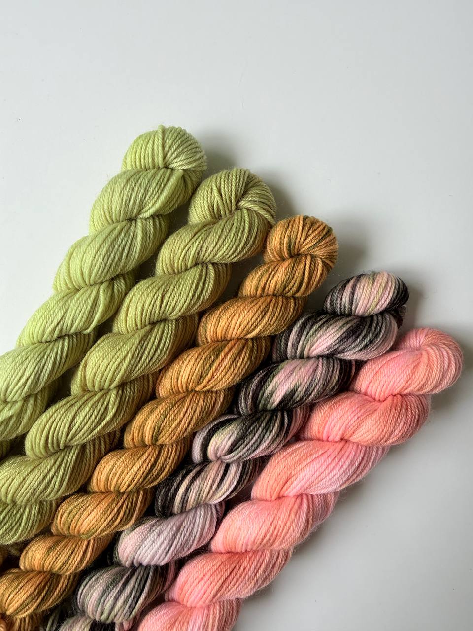 Hand Dyed Sock Yarn Mini Set | Fingering Weight Merino Nylon | 5×20g Mini Skeins |Spring Shadow 🌿| #1013