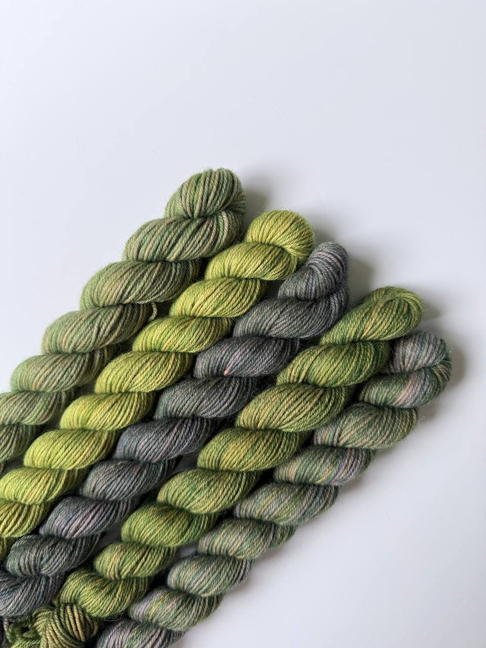 Hand Dyed Sock Yarn Mini Set | Fingering Weight Merino Nylon | 5×20g Mini Skeins | Moss Veil 🌿| #1018