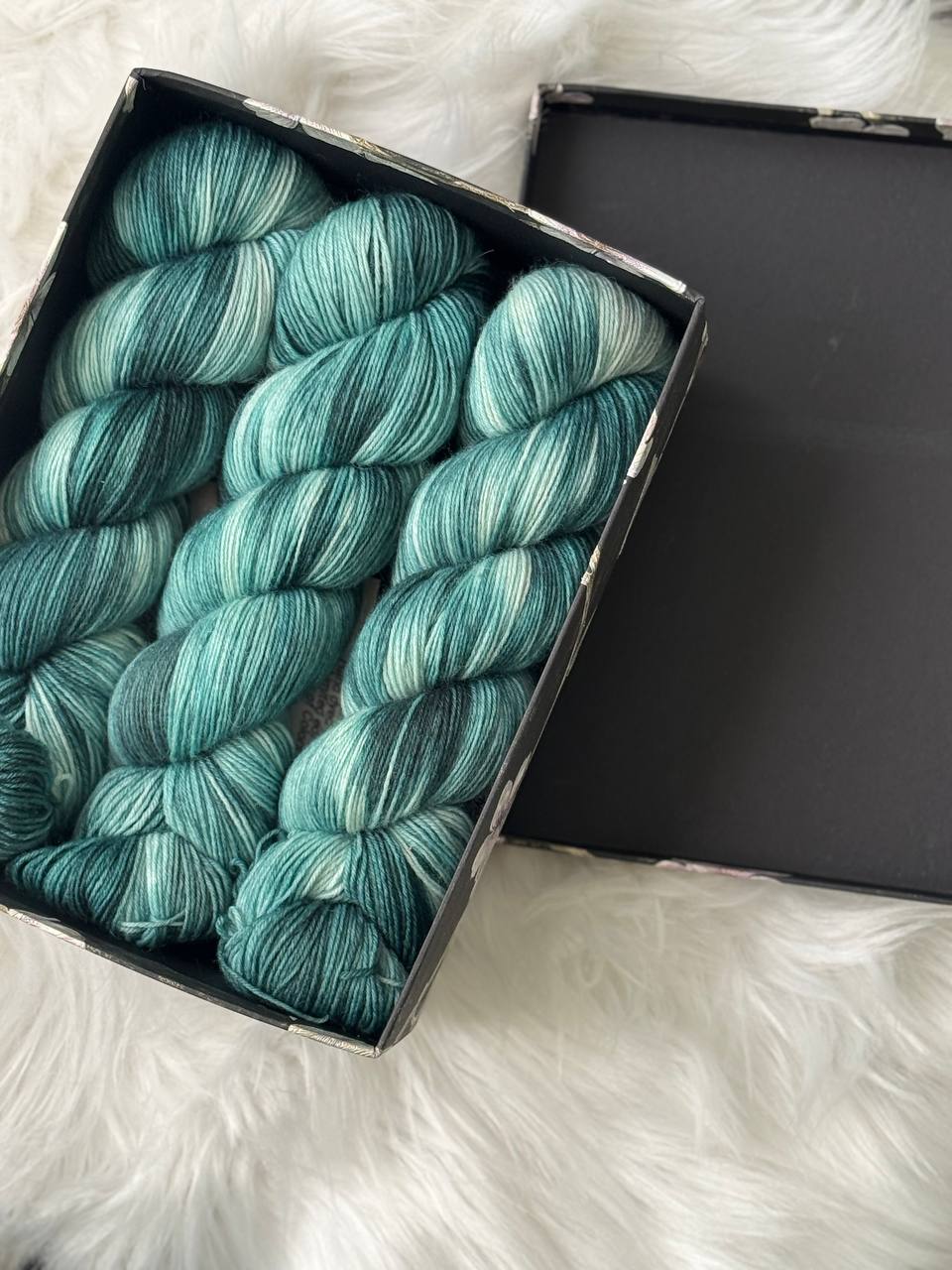 Hand Dyed Sock Yarn Merino Nylon 100g 400m