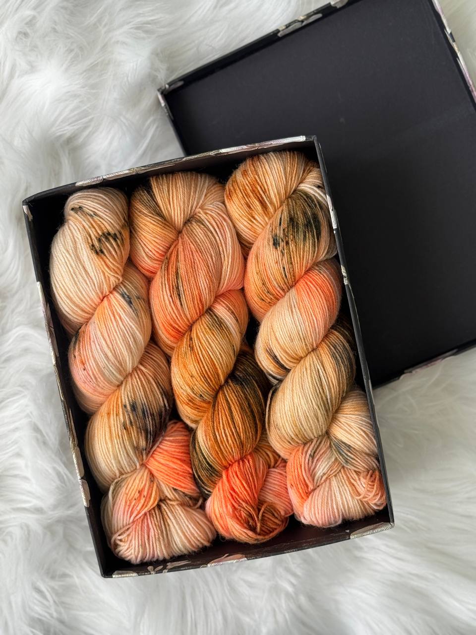 Hand Dyed Sock Yarn Merino Nylon 100g 400m