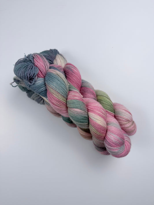 Sock yarn soft 8ply|420m