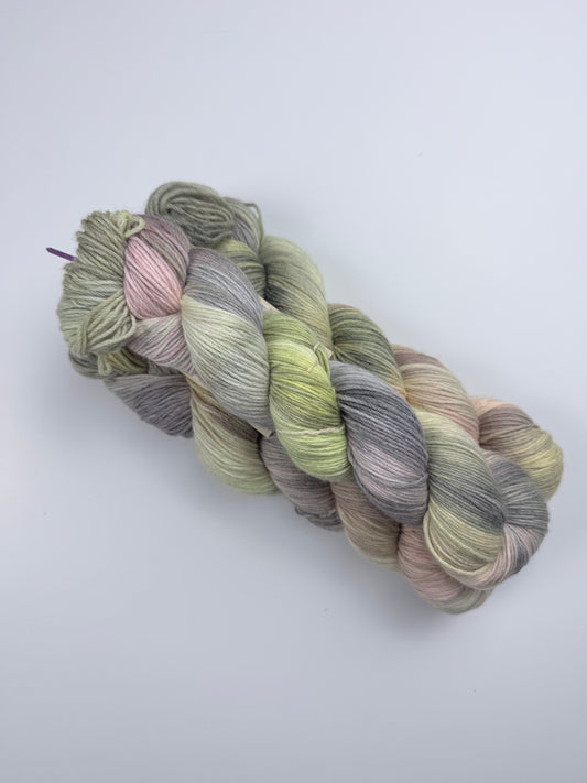 Sock yarn soft 8ply|420m