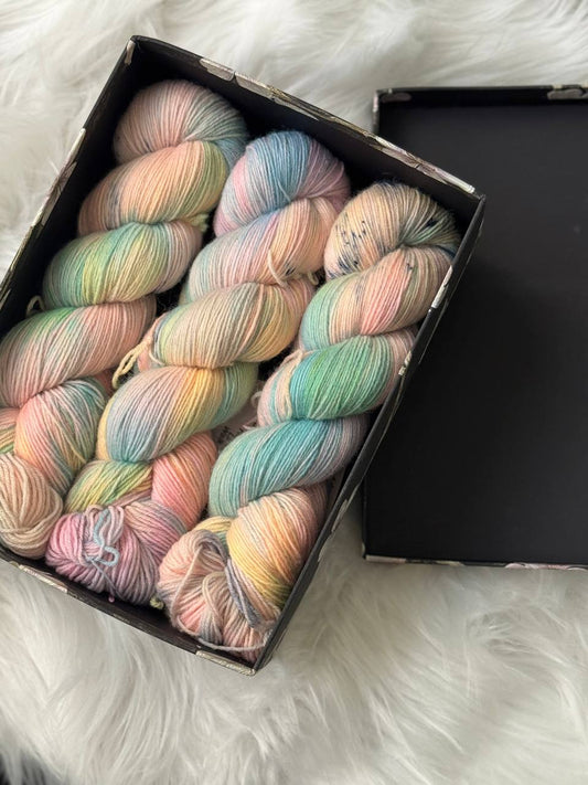 Hand Dyed Sock Yarn Merino Nylon 100g 400m