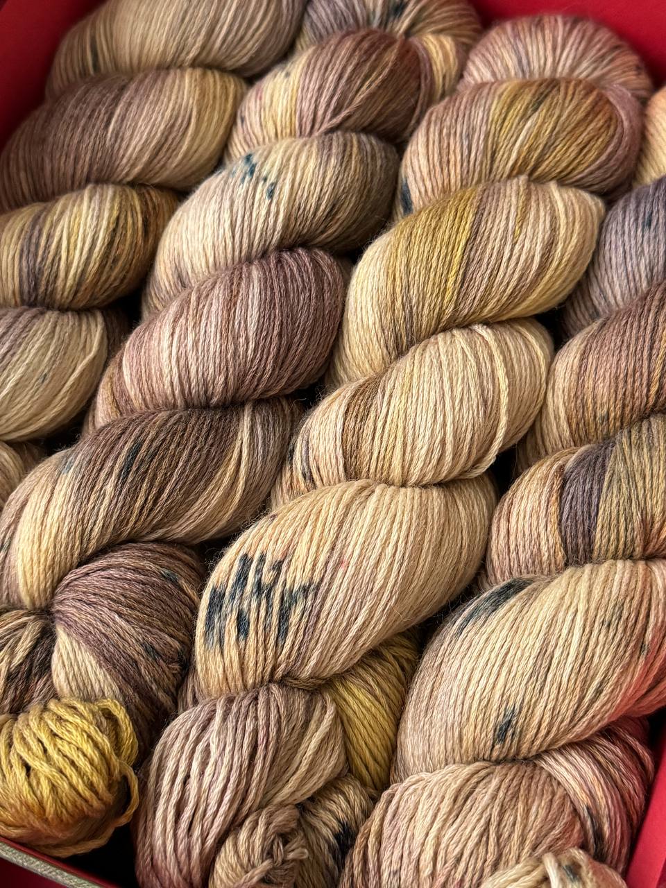 Sock Yarn Fingering Hand Dyed Merino Nylon 100g 420m – Aurora Walk Golden Hazel Brew