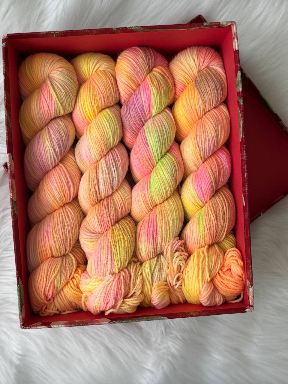 Sock Yarn Fingering Hand Dyed Merino Nylon 100g 420m – Aurora Walk Citrus Dawn