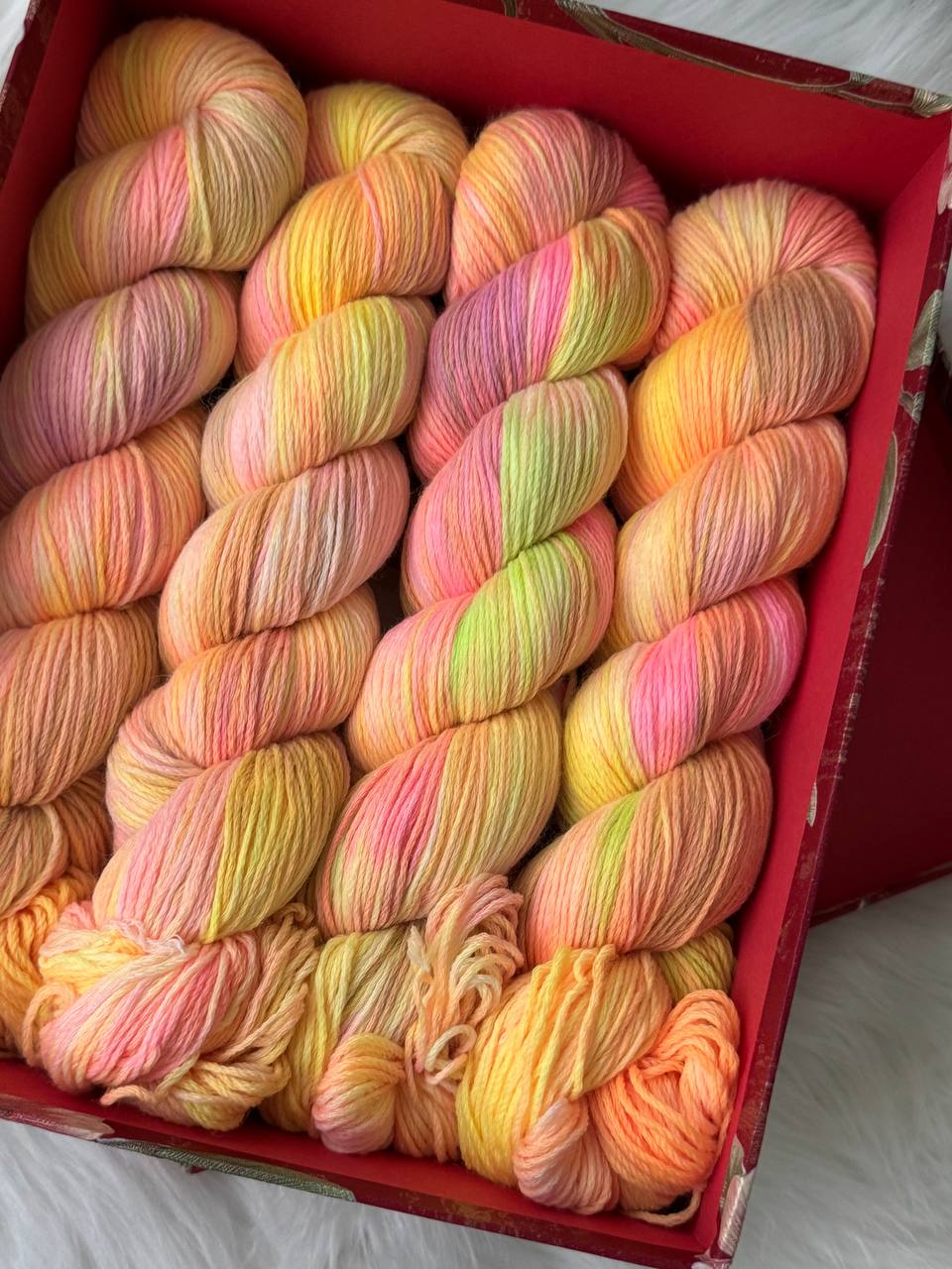 Sock Yarn Fingering Hand Dyed Merino Nylon 100g 420m – Aurora Walk Citrus Dawn