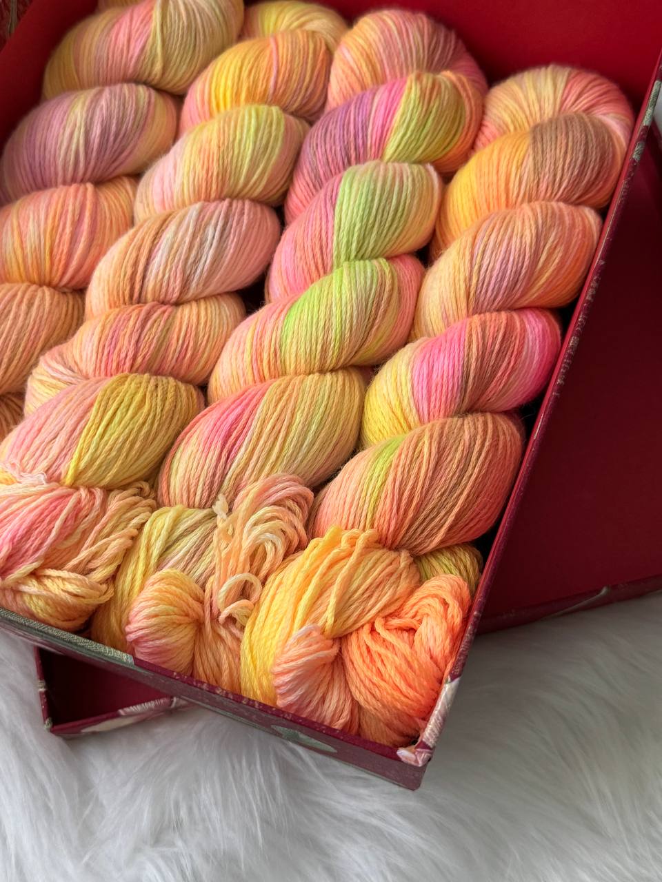 Sock Yarn Fingering Hand Dyed Merino Nylon 100g 420m – Aurora Walk Citrus Dawn