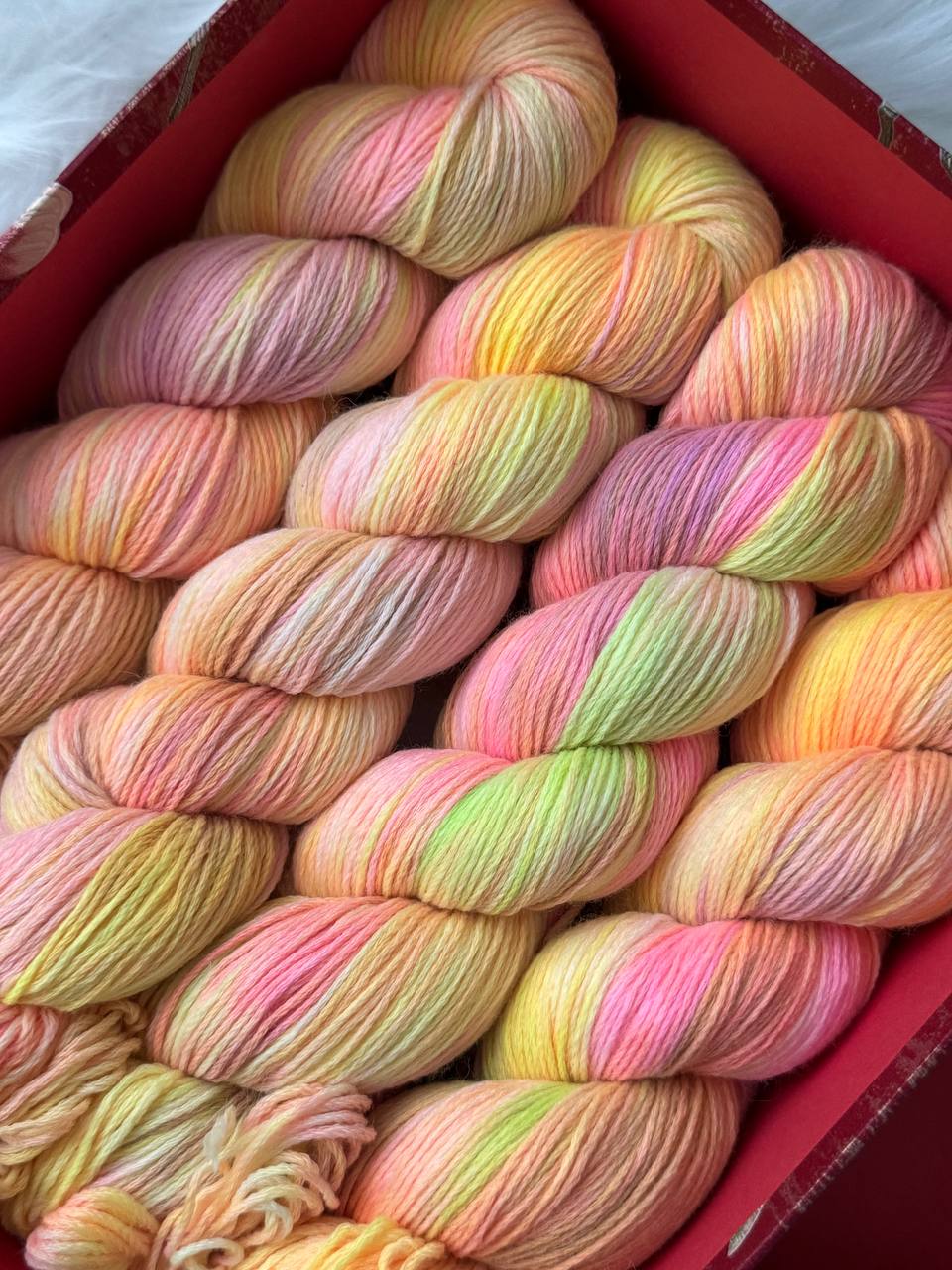 Sock Yarn Fingering Hand Dyed Merino Nylon 100g 420m – Aurora Walk Citrus Dawn