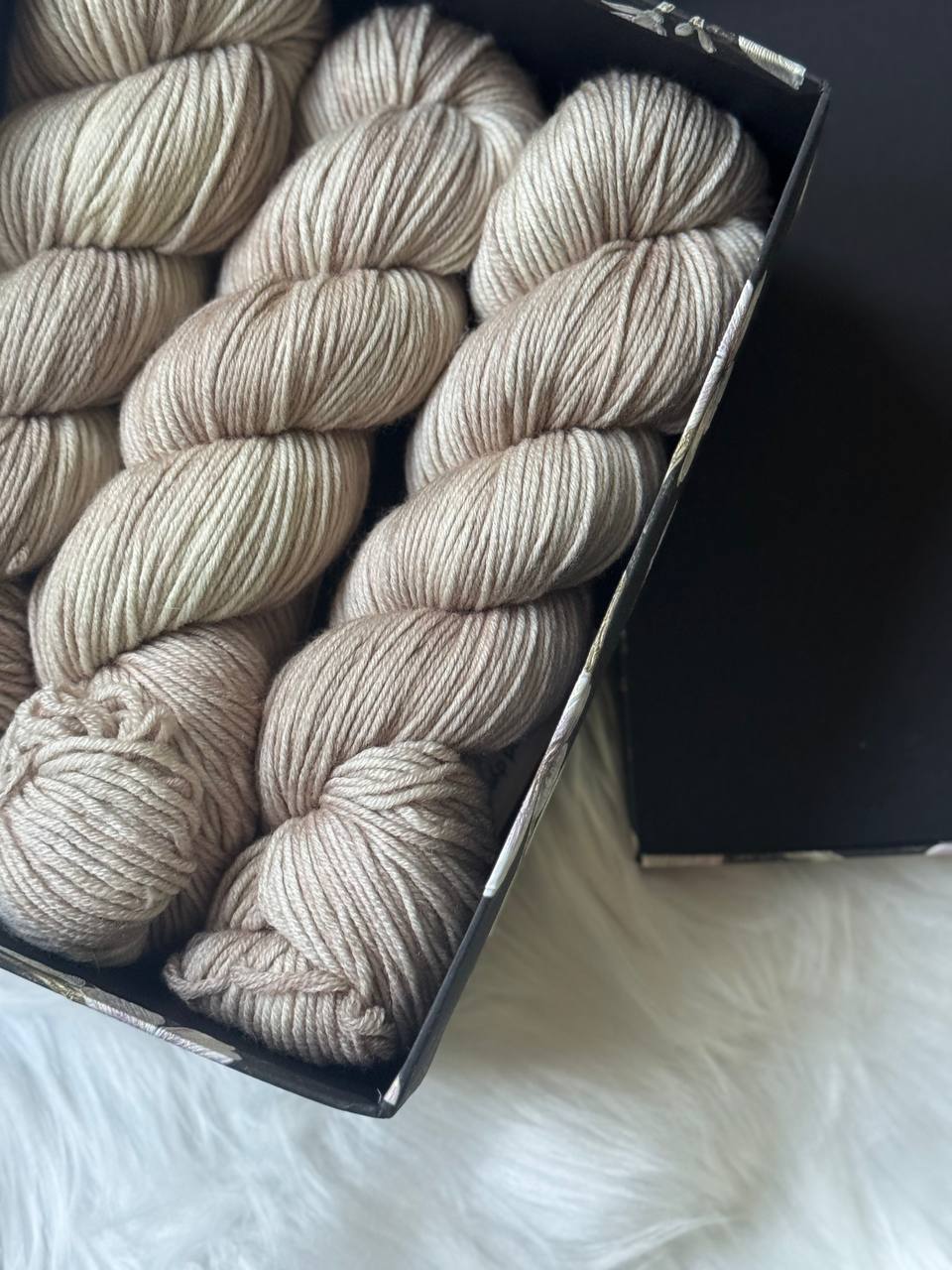 Merino Yarn – 100% Superwash Merino – 250m / 100g Pearl Serenade